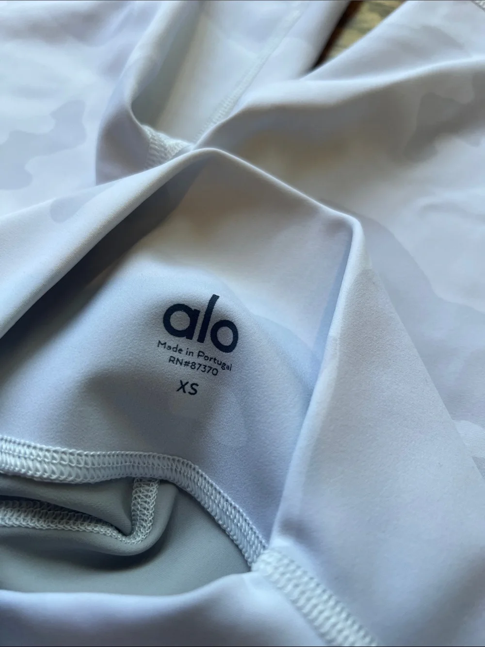 Bundle - Alo + Lululemon